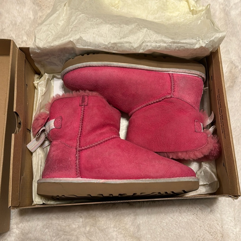 UGG Mini Bailey Bow Weave Hot Pink